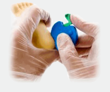 Image: The babyLance heel lance device (photo courtesy MediPurpose).